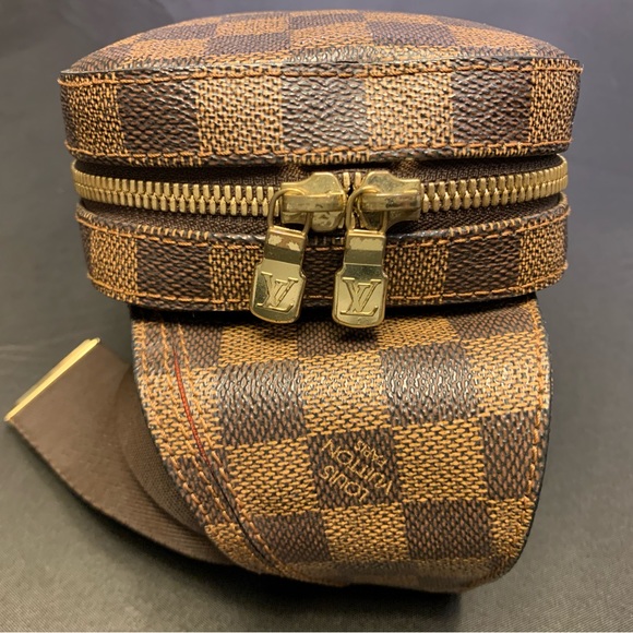 Louis Vuitton Geronimos Waist/Bum Bag Damier Canvas w/Red Interior *Authentic* - Picture 2 of 16